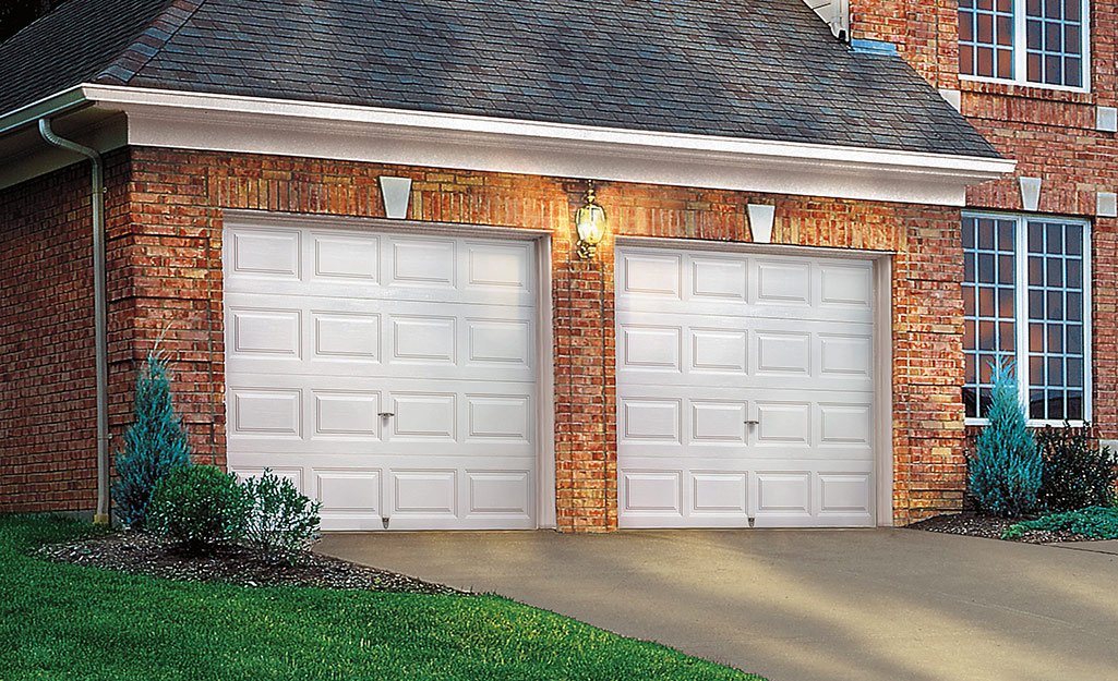 You are currently viewing Most Popular Types of Garage Doors